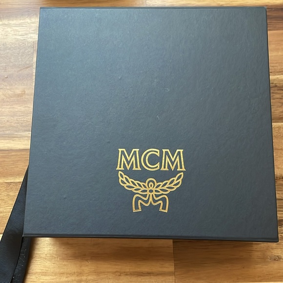 MCM Black Leather Crossbody Bag with Structured Design - Picture 2 of 16